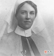 “丑女”冠军玛丽：参加选丑大赛以外貌赚钱，只因4个孩子
