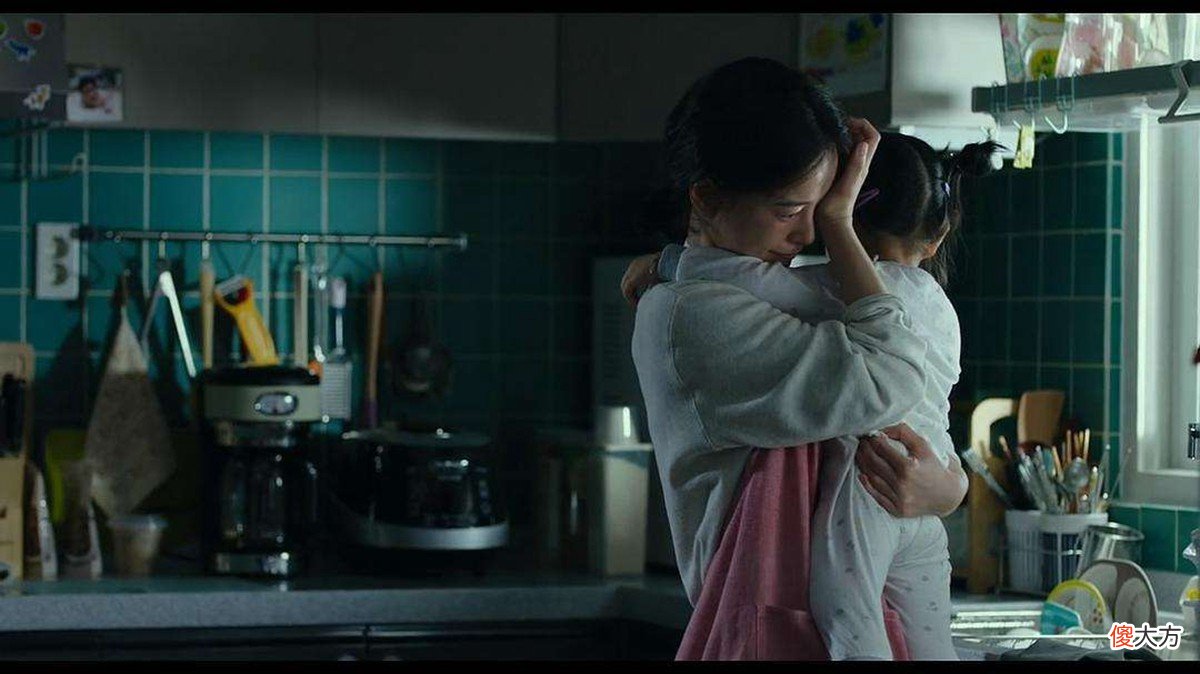 毁掉一个家庭很容易，只要对妈妈产后出现的抑郁情绪不管不顾就够了