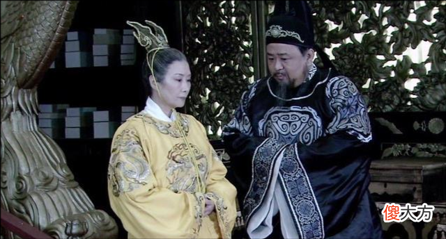 【爱历史】武则天：册立武三思为太子，诸位以为如何？朝堂沉默一片！狄仁杰：陛下认为儿子比较亲，还是侄子亲呢？武则