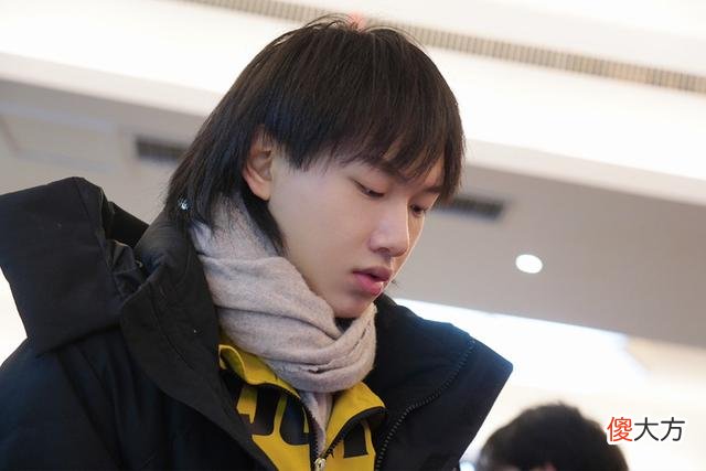 【游戏迷】fly接班人是谁？官方解说称他已成新任战边领袖，网友瞬间沸腾