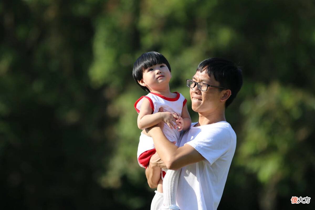 养育女儿这8件事不要做，爸爸的心越“狠”，女儿才会越幸福