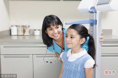 孩子若有这3个特征，难长成“高大个”，家长不妨对照看看