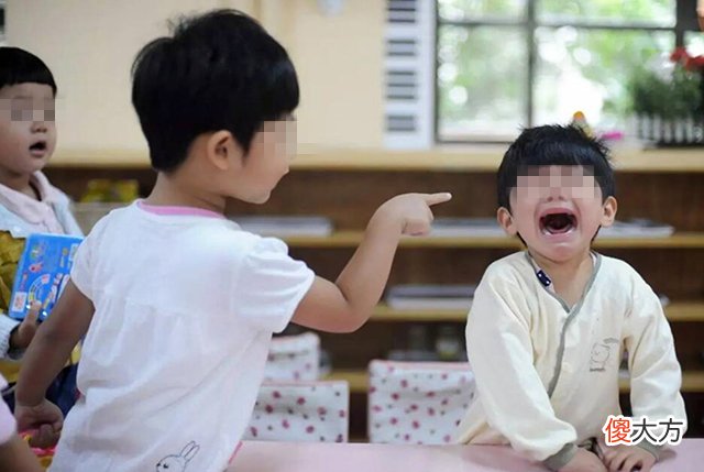 孩子总喜欢“口不择言”？说明情商太低，家长要及时帮他改正
