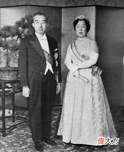 【历史故事】日本最美平民皇后:被婆婆折磨41年,暴瘦20斤,不想和丈夫合葬