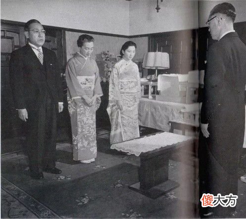 【历史故事】日本最美平民皇后:被婆婆折磨41年,暴瘦20斤,不想和丈夫合葬