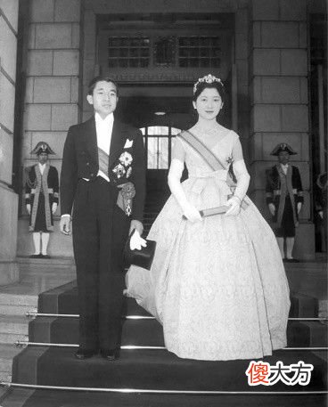 【历史故事】日本最美平民皇后:被婆婆折磨41年,暴瘦20斤,不想和丈夫合葬