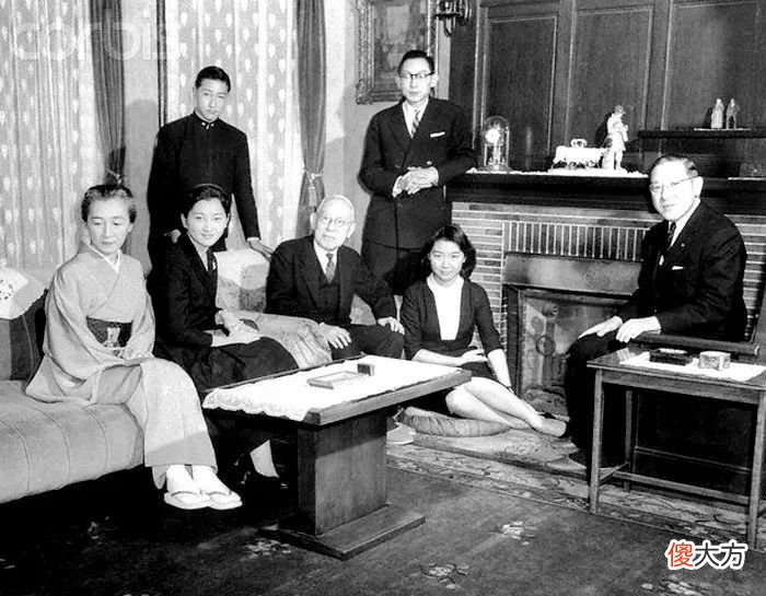 【历史故事】日本最美平民皇后:被婆婆折磨41年,暴瘦20斤,不想和丈夫合葬