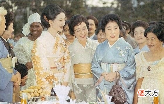 【历史故事】日本最美平民皇后：被婆婆折磨41年，暴瘦20斤，不想和丈夫合葬