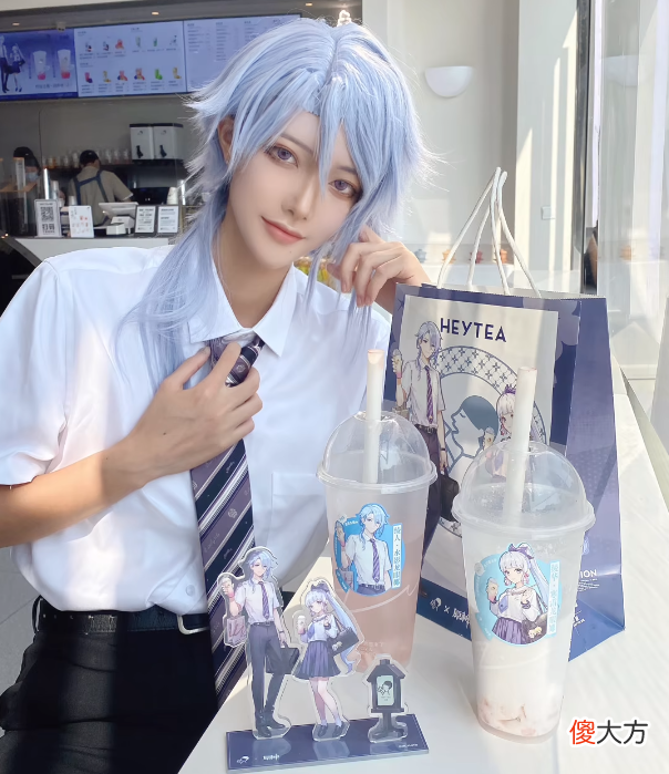 【游戏迷】原神×喜茶太上头,玩家COS绫人到店买奶茶,引发迷妹集体围观