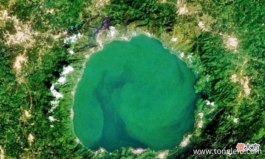 「世界地理知识」世界上最圆的湖是什么湖？波森维湖的形成之谜