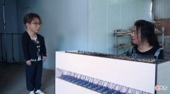 【就爱时尚】手工耿自制洗剪吹机械手臂：气势不输灭霸