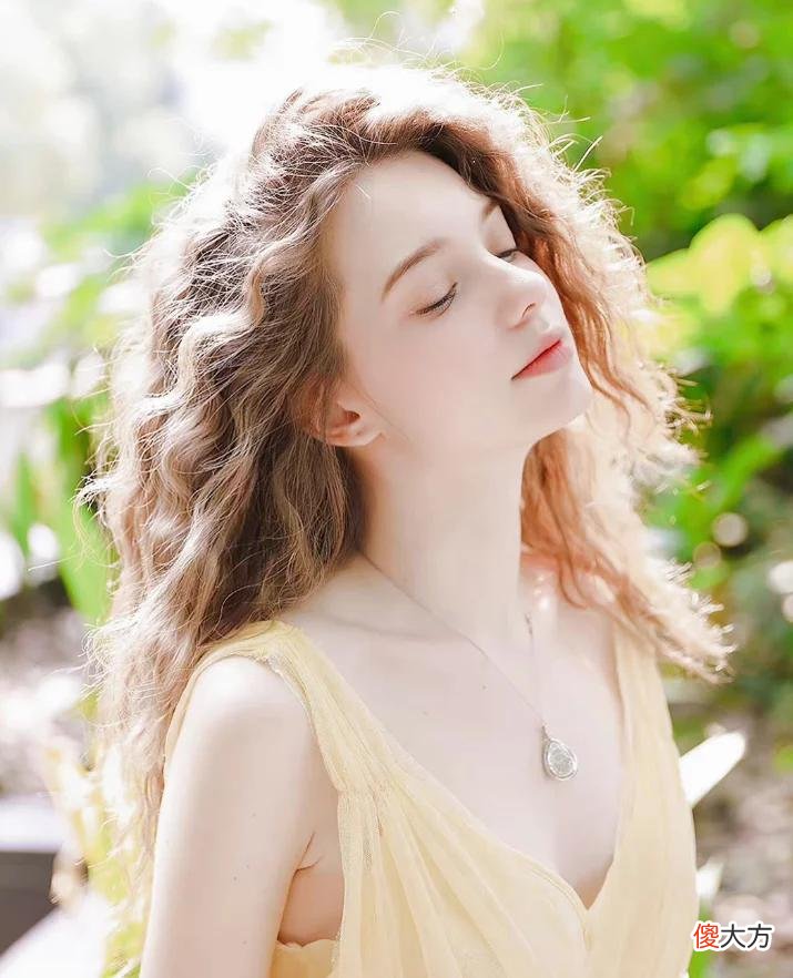 【就爱时尚】俄罗斯时尚博主Anastasia Cebulska 好像偷跑出来的公主