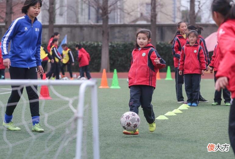 幼升小的第一年，家长做好这三点，不急不躁上小学