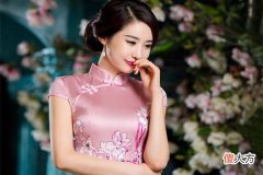 风情万种的女人八字