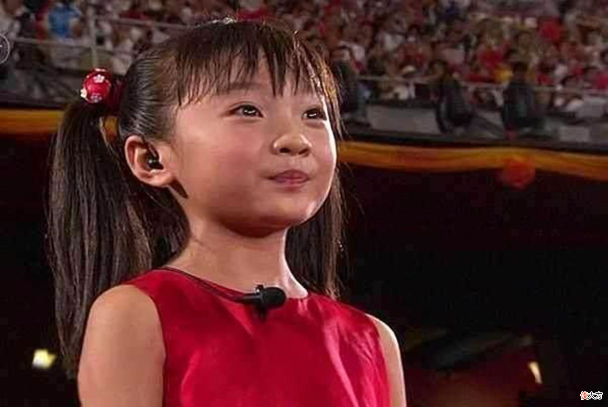 钟美美拒绝千万签约费，在利益诱惑下，有个“人间清醒妈”是福气