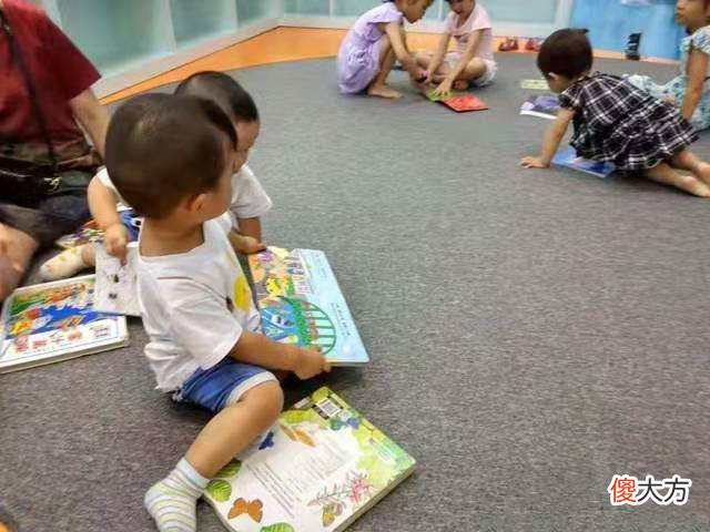 如何让孩子专心听故事？简单7步让孩子由坐不住，到吵着要念书