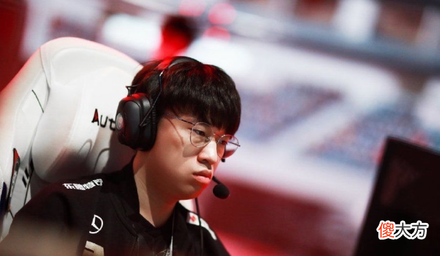 【游戏世界】LOL：RNG上演经典卸磨杀驴，前有Uzi后有呼吸哥，被开除队籍了