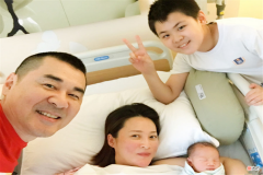 生二胎“三年抱俩”不靠谱，年龄相差这个数，对夫妻和孩子都好