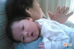 宝宝多日没“噗噗”，是攒肚还是便秘，观察以下三点帮助宝妈判断