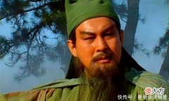 【历史故事】关公像睁眼会杀人，所以只能雕刻闭眼形象？老木匠：事实并非如此