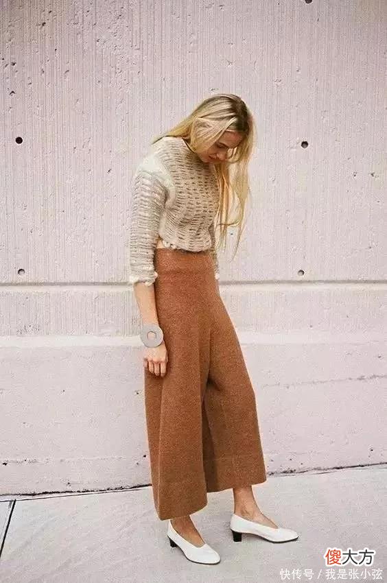 【时尚一点】收起你的高跟鞋，不兴了！秋天流行这几双“奶奶鞋”，舒适又优雅