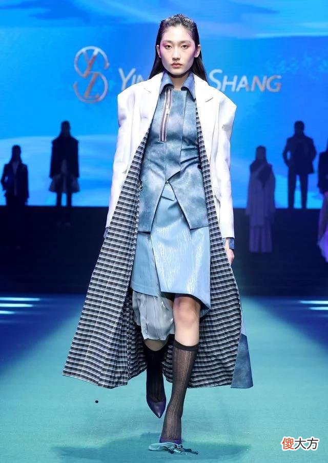 【时尚一点】(文化)职场女装展风采