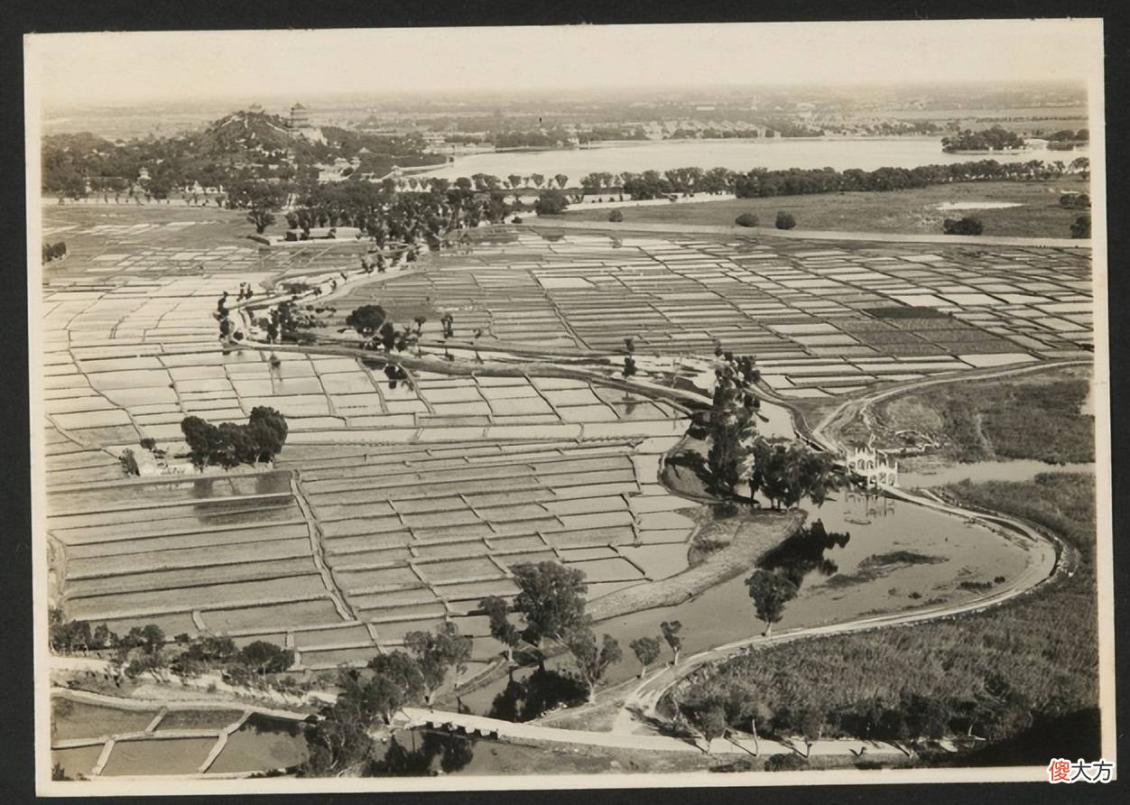 【爱历史】围观一些老照片记录了北京的老建筑和人民生活