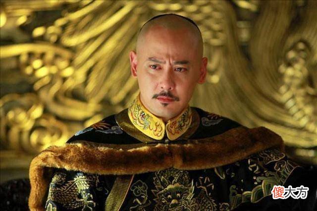 【历史故事】和珅有乾隆的保命符，他还会怕嘉庆吗