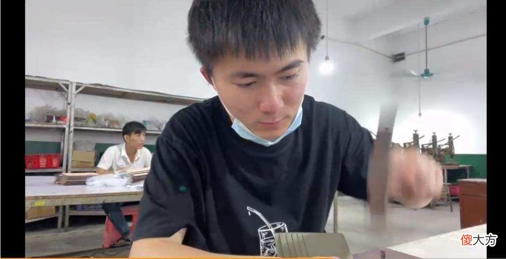 【游戏世界】fly跟国服关羽明眸solo，明眸遭零封，第二天直接直播进厂打螺丝