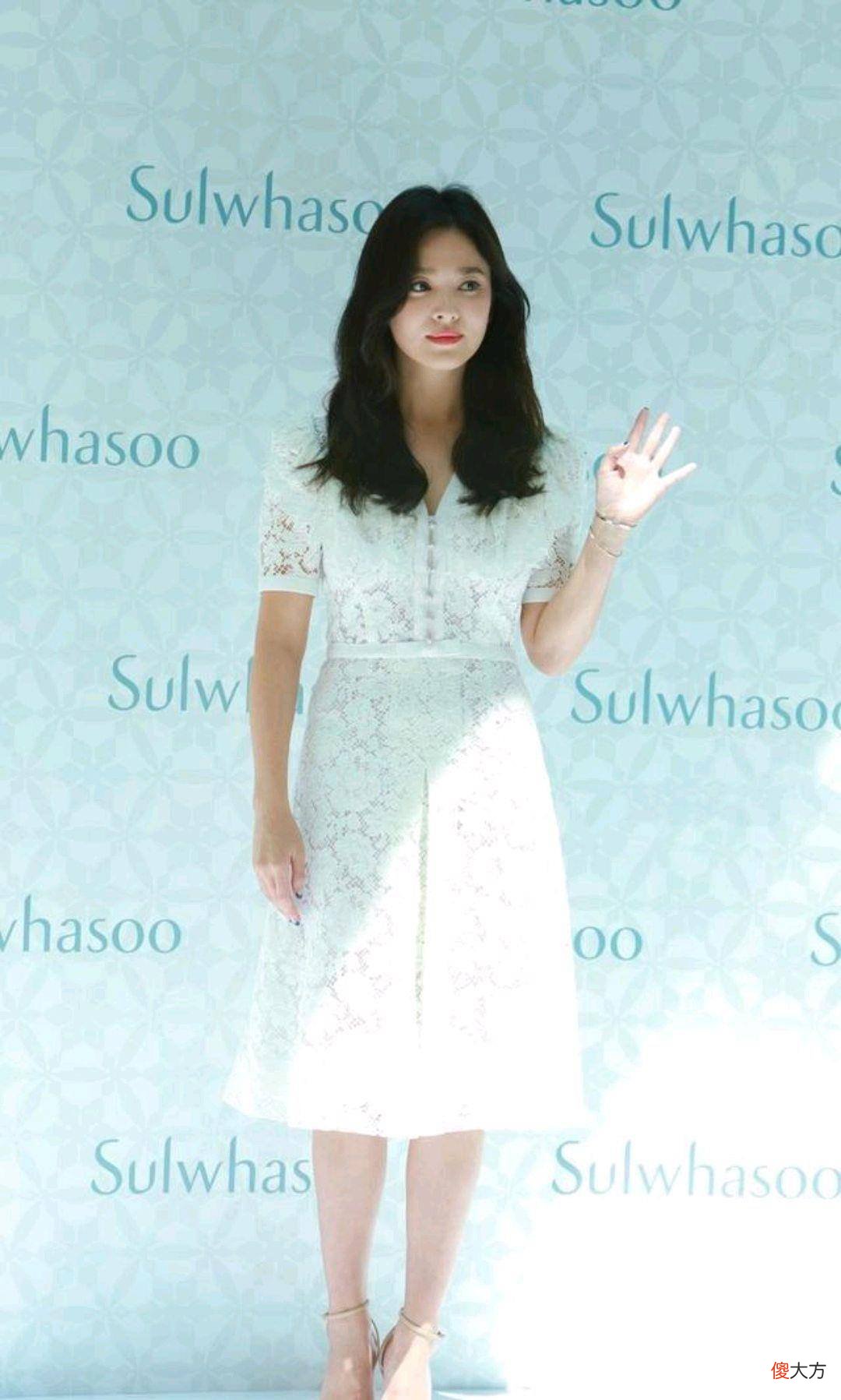 【就爱时尚】宋慧乔剪了空气刘海柔美减龄